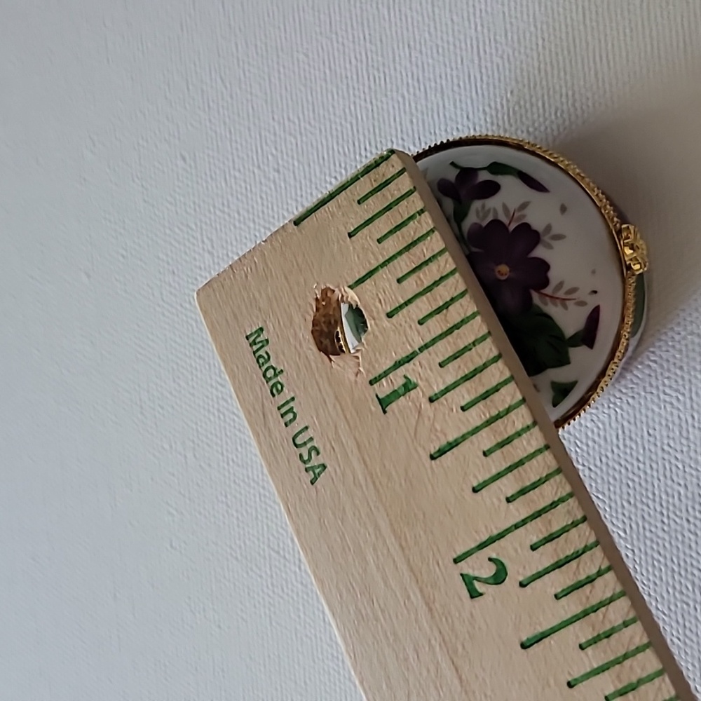 Floral pill trinket box - Picture 8 of 8
